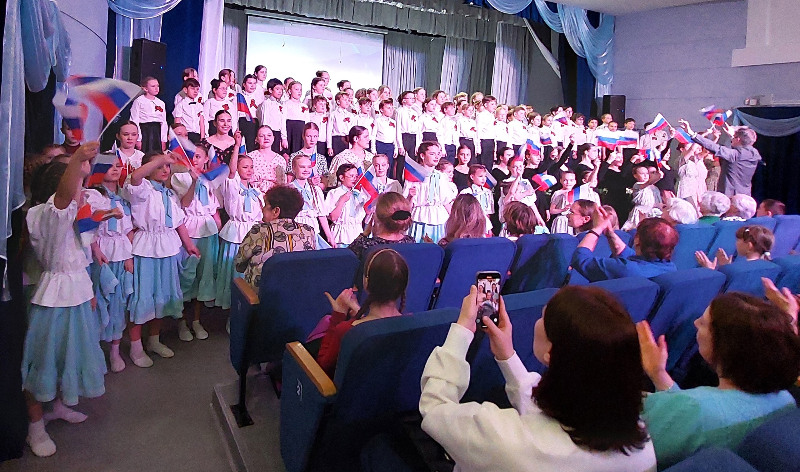 В Кольцовской детской школе искусств состоялся концерт, посвященный 80-летию Победы