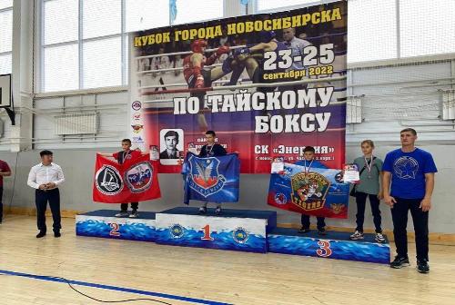 В конце сентября сразу несколько кольцовских спортсменов поднялись на пьедесталы почета