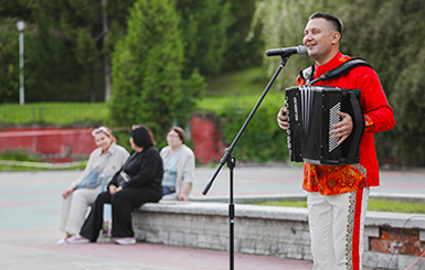 Дом культуры Кольцово завершил летний «Ретропарк»