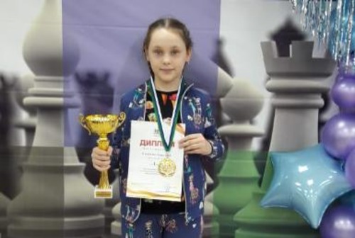 Юная кольцовская шахматистка вновь одержала победу на Кубке НСО